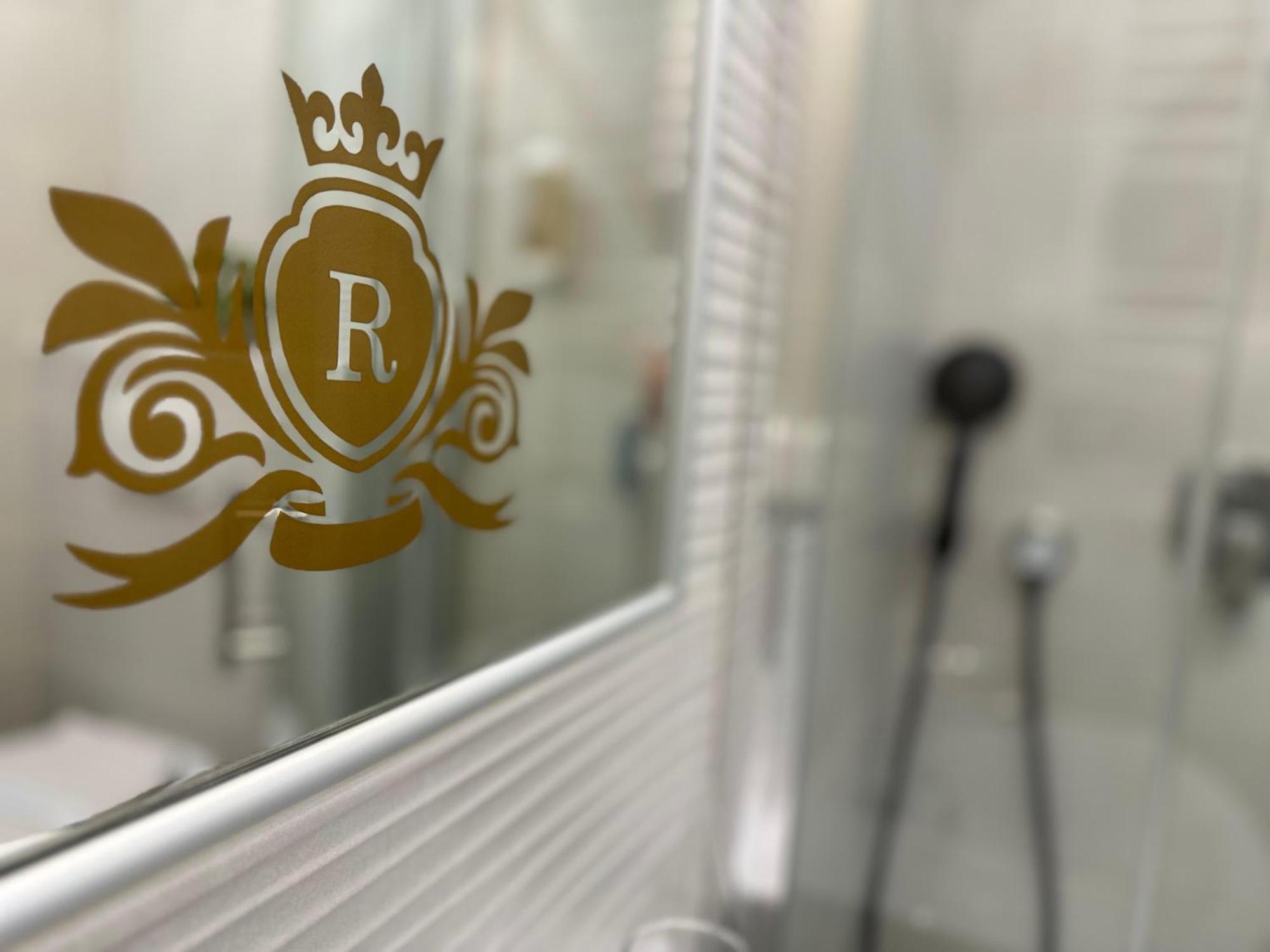 Royal Palace Вуковар Екстер'єр фото
